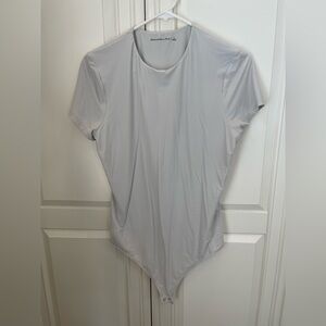 Abercrombie & Fitch Light Gray Short Sleeve Bodysuit – Size L